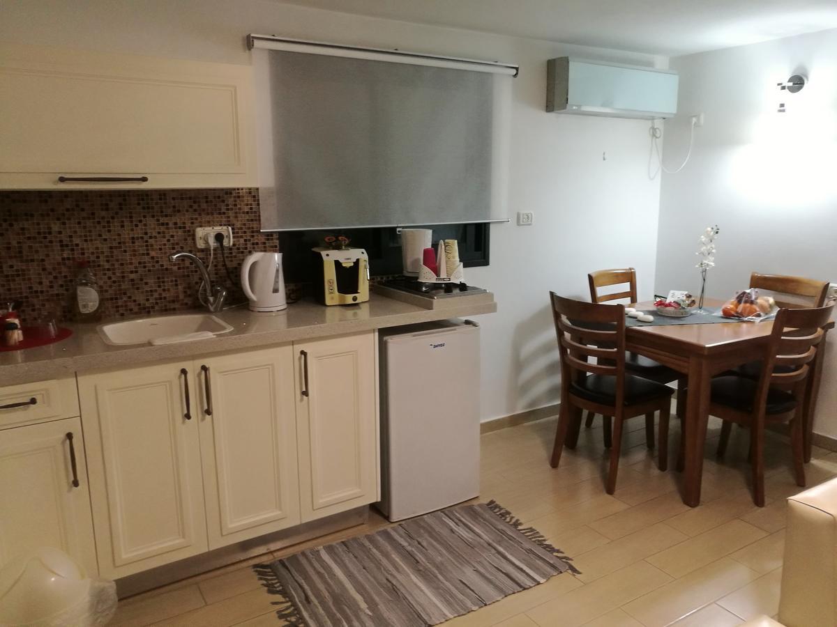 Ronit'S Place Appartement Qiryat Shemona Buitenkant foto